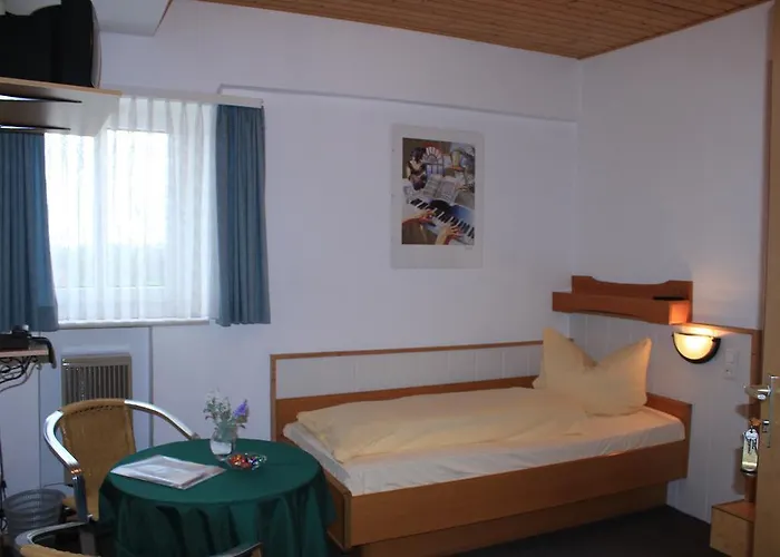 Gasthof Neusitz بيت ضيافة